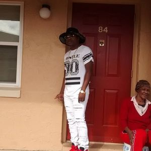 Meet your Posher, Markendy